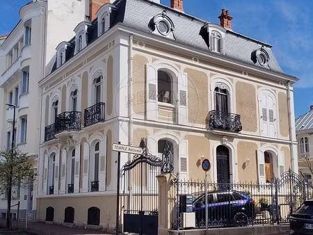 hôtel particulier 6 chambre(s) à vendre