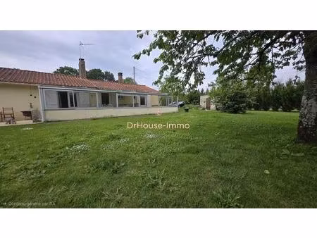 maison 2 chambres - terrain 1000 m2 - le pellerin - dépendance -