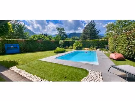 propriété contemporaine avec belles prestations proche de grenoble