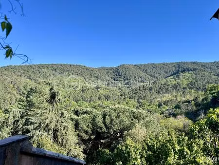 maison de 50 50 m² à les mayons