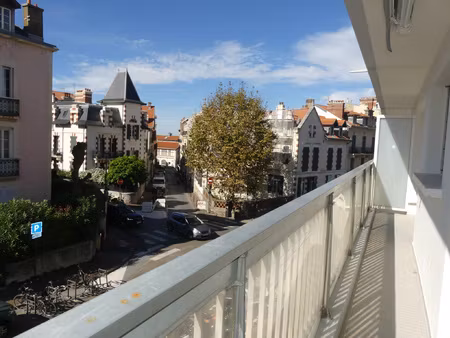 biarritz centre t2 a louer renové avec balcon mode de vi