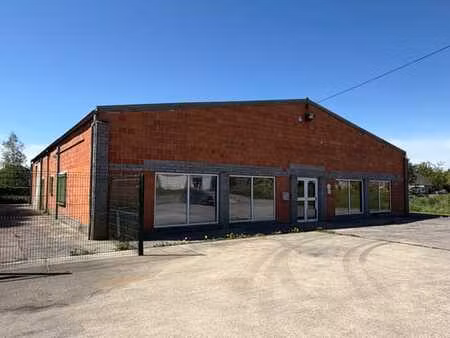 espace polyvalent de ±450 m² à louer à bois-de-villers