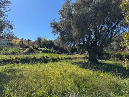 vente terrain 250 m² à le castellet (83330)  150 000 €
