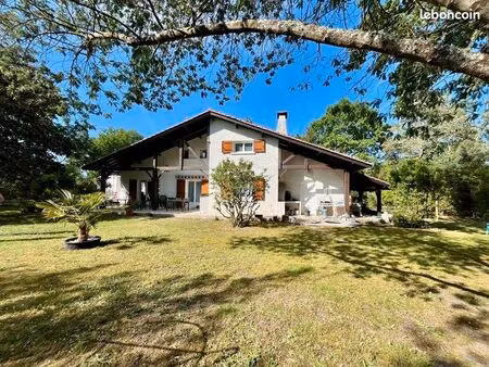 maison 7 pièces 160 m²