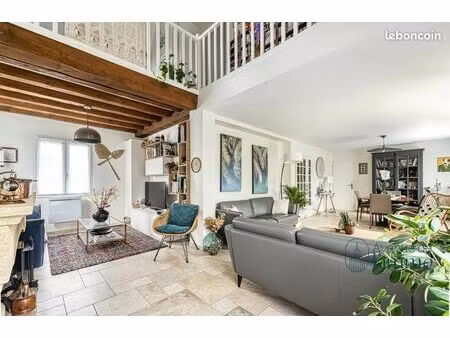 maison 8 pièces 178 m²