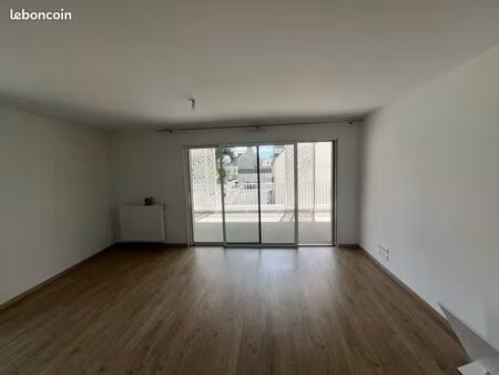 location trois pièces