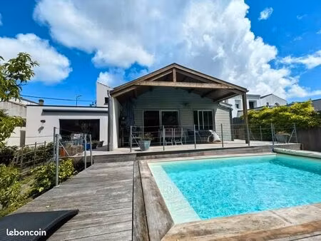 maison 9 pièces 265 m²