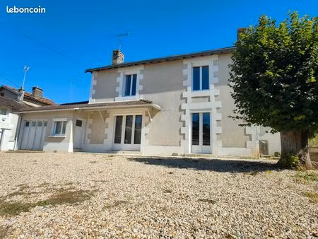 maison poitevine entièrement rénovée