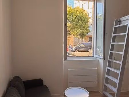 studio lumineux rénové avec mezzanine