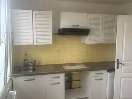 appartement lumineux trois pieces