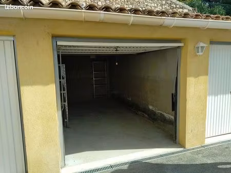 location de garage fermé dans résidence sécurisée