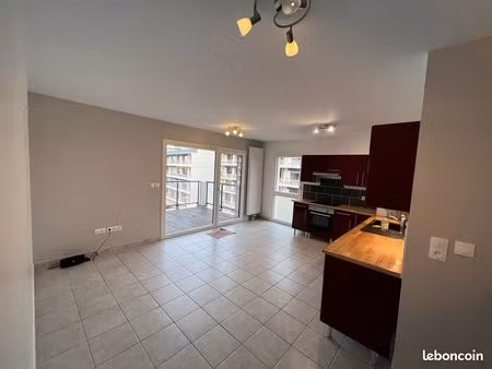 à louer – superbe t3 avec balcon au sein de la résidence le clos des minimes à feurs
