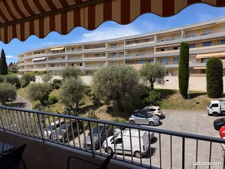 beau t3 meublé – 77m² – balcon  parking  clim – grasse centre
