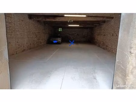 place de parking dans garage
