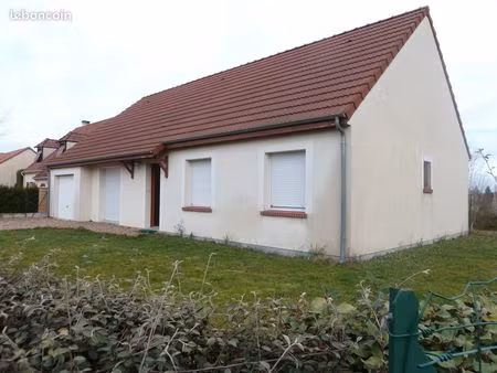 loue maison trois chambres