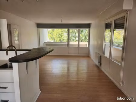 appartement - 50 m² - 2 pièces- balcon