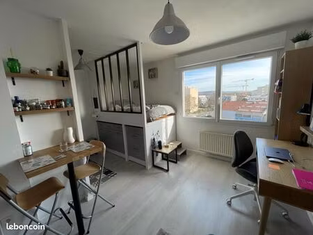 studio 1 pièce 23 m²
