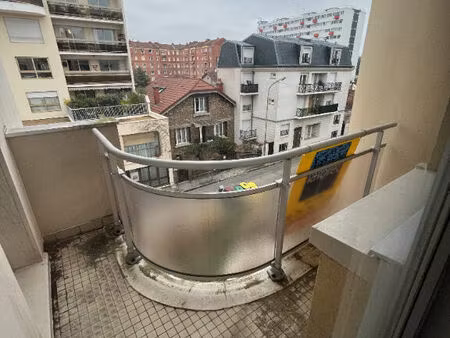 alfortville centre-ville - studio avec balcon et cave