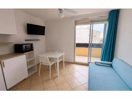 location appartement  m² t-1 à agde  510 €