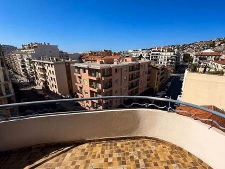 4 pieces 91m2 nice quartier liberation