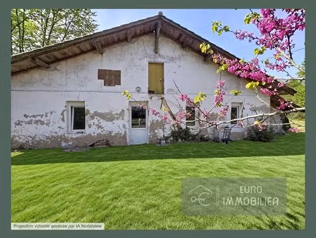 maison ancienne à rénover avec beau terrai