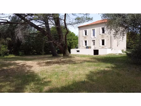maison 168m2  terrain constructible.