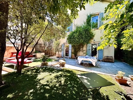 marseille 10ème  pont de vivaux  maison t5 de 156m2 +combles aménagés + jardin et terrasse