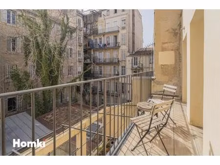 appartement t3 de 49 m2 à marseille 13001  rue des abeilles