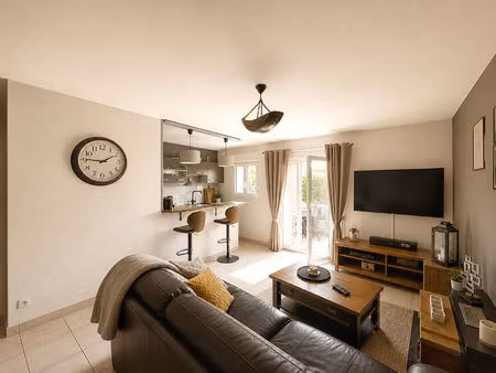 bel appartement t2 avec balcon et parking - rivery