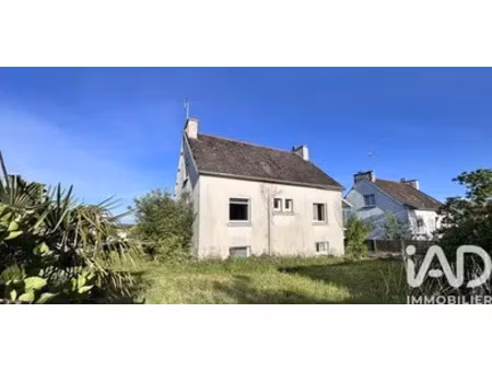 maison à châteauneuf-du-faou (29520)