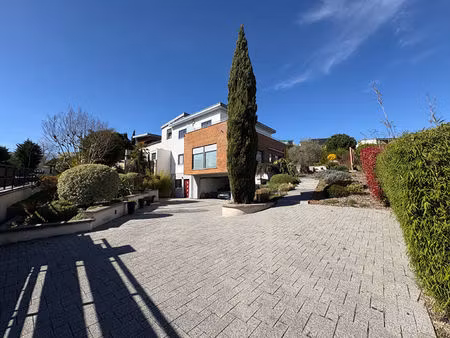 maison verrieres le buisson 7 pièce(s) 182.7 m2