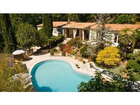 charmante villa dans un environnement verdoyant près de castres