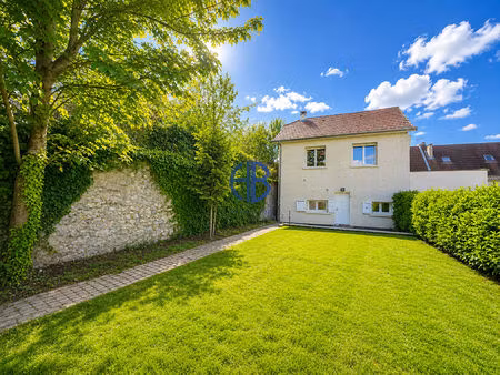 charmante maison individuelle rénovée de 102 41 m² au coeur du village des avenières