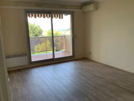 location appartement 2 pièces 60 m² à grasse (06130)  900 €