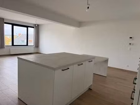 te huur: luxe appartement met 2 slaapkamers en moderne vo...