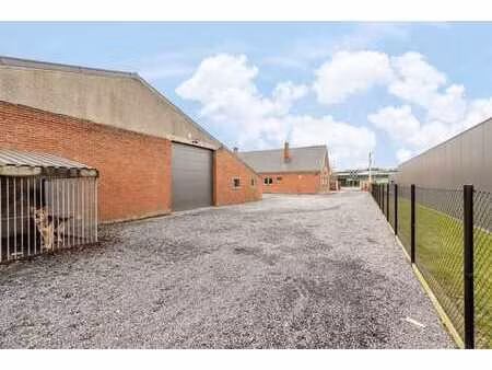 vernieuwde loods nabij e403 met woning — hooglede (gits) ...