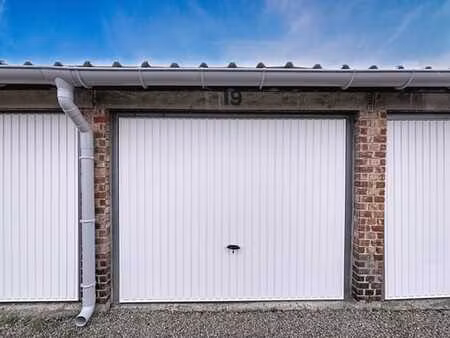 garages à vendre  accès sécurisé  idéalement situé - herstal