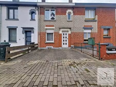 maison 2 chambres avec jardin.