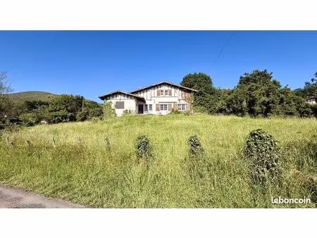 maison 6 pièces 238 m²