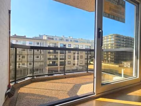 appartement agréablement rénové avec terrasse ensoleillée e