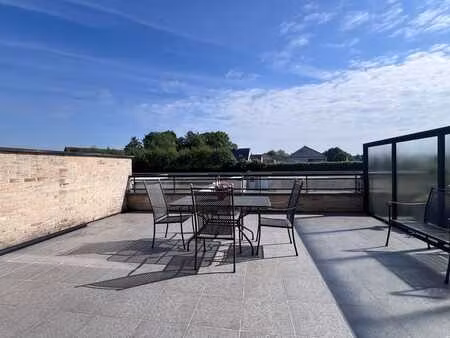 instapklaar appartement met 2 slaapkamers en groot terras