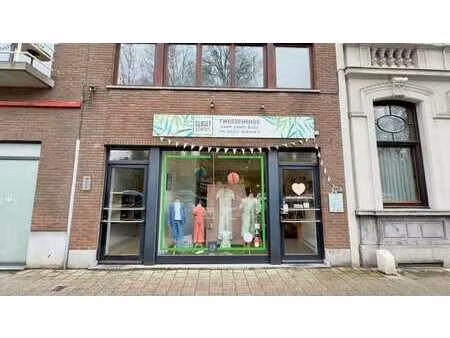 rez-de-chaussée commercial à louer le long de la antwerpses