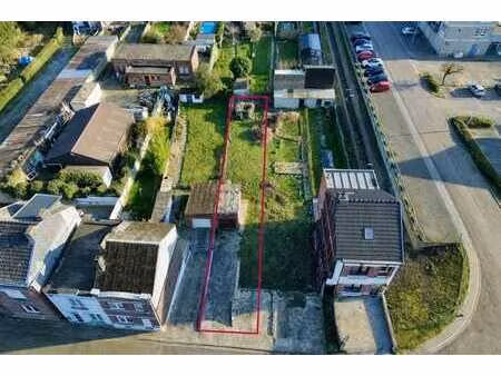 terrain de 317m² avec garage