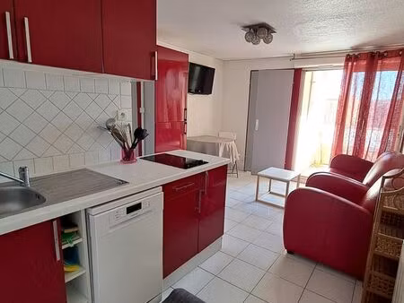appartement cap d agde a l année avec piscine terrains de tennis parking privée