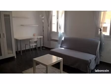 aix centre studio meublé calme rénové
