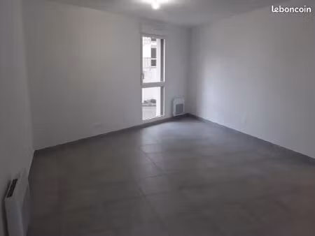 studio 1 pièce 37 m²