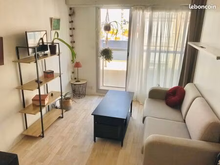 joli studio meublé  centre-ville - idéal pour étudiant(e)