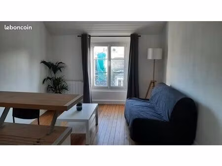 studio meublé 21 m2 - hyper centre nantes (bouffay) - vue dégagée