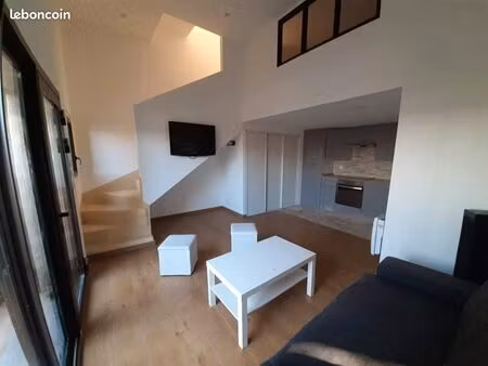 studio+mezzanine juin-juillet et à partir de septembre