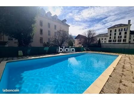 studio 1 pièce 25 m²